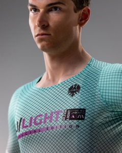 ultralight-tshirt-man-celeste-2_1.jpg
