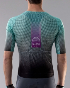 ultralight-tshirt-man-celeste-3_1.jpg