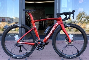          Pinarello  Dogma F Aero .... Shimano Dura-Ace Di2 Power ... DT SWISS ARC ... NOWY ROWER .. Model 2026