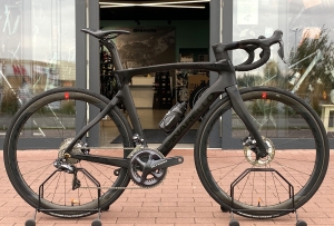          Pinarello Dogma F12 Aero ... Shimano Ultegra Di2 ... Rozmiar M/54