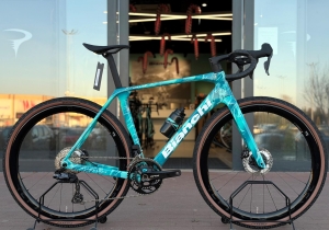 Bianchi Impulso RC Reparto Corse Gravel ... Shimano GRX825 Di2 ... OFFICINA BIANCHI - BLUEMARINE